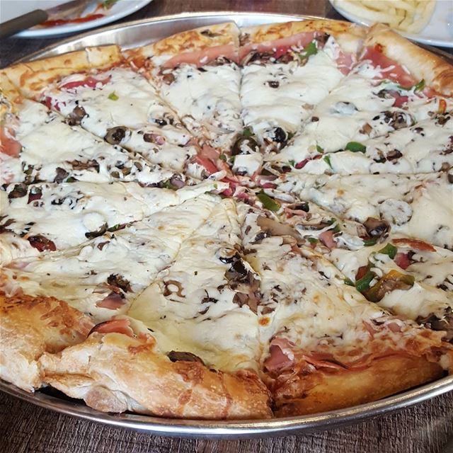  batroun  restaurants  pizza  royal  foodinlebanon  foodies  foodlover ... (Royal's Pizza)