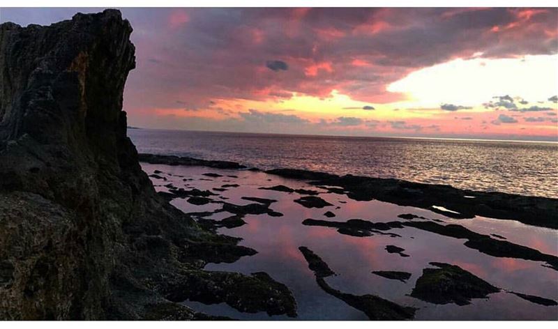  batroun  sunset  phoenician  wall  batrounbeach  batrouncoast ... (Phoenicien Wall)