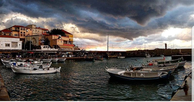  batroun  sunset  port  fishing  boat  fishers  sea  mediterraneansea ... (Batroûn)