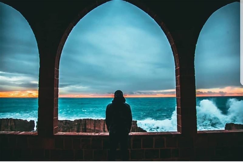  batroun  sunset  saydet_el_baher  phoenician  wall  sea  mediterraneansea... (Phoenicien Wall)