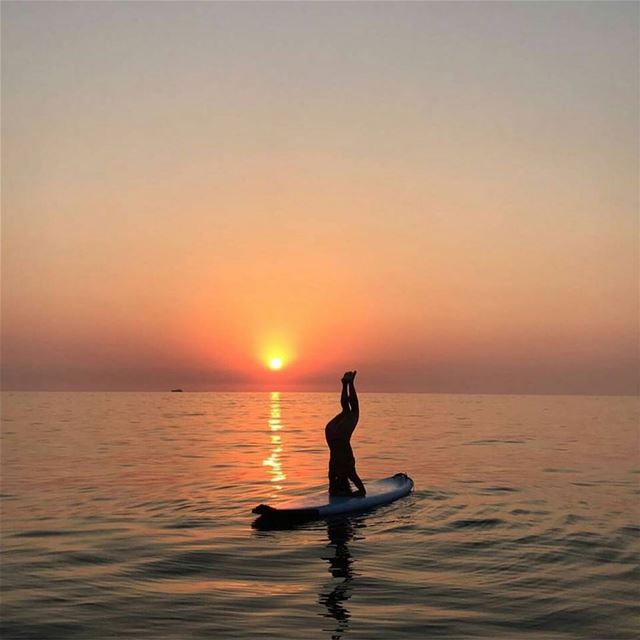  batroun  sunset  upsidedown  mediterranean  sea  batrounbeach ... (Ô-Glacée)