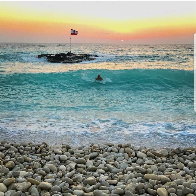  batroun  sunset  whitebeach  beach  sea  mediterraneansea  batrounbeach ... (White Beach)
