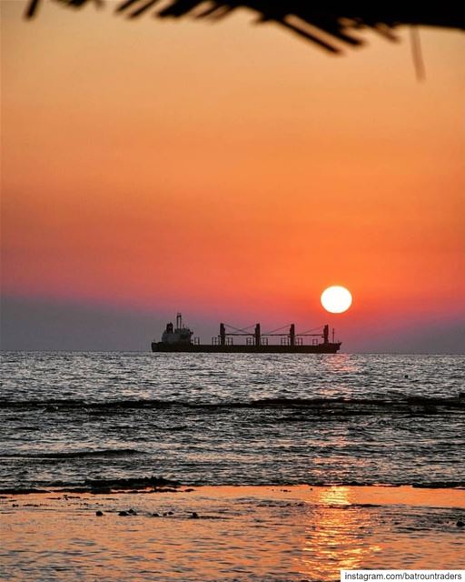  batroun  sunset  البترون_سفرة  summer  beach  batrounbeach  batrouncoast ... (Batroûn)