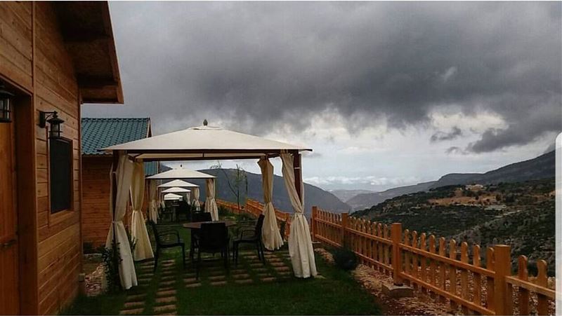  batroun  tannourine  village  cabins  bungalow  mountains  bebatrouni ... (Tannourine Mountain View)