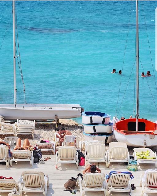  batroun  thoum @isla.pebblebar @o_glacee  beach  sea  beachbar ... (Ô-Glacée)