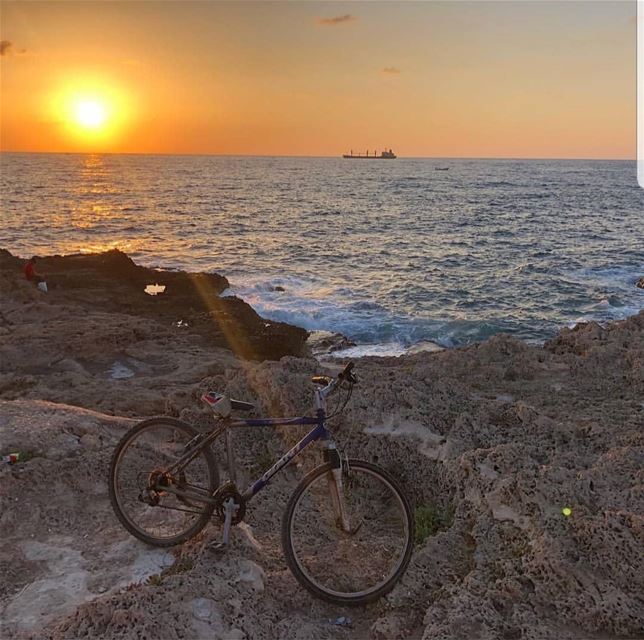  batroun  البترون_سفرة  sunset  batrounbeach  batrouncoast  sea ... (Phoenicien Wall)