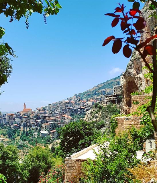  bcharre  village  livelovebcharre  whatsuplebanon  eyesoflebanon ... (Bcharré, Liban-Nord, Lebanon)