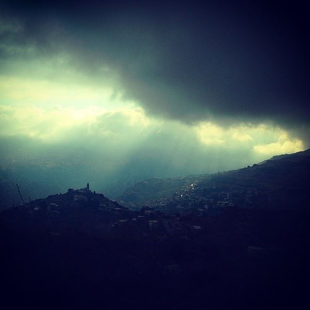  bcharre  village  roadtrip  lebanon  sky  skies  cloudy  weather  sunrays...