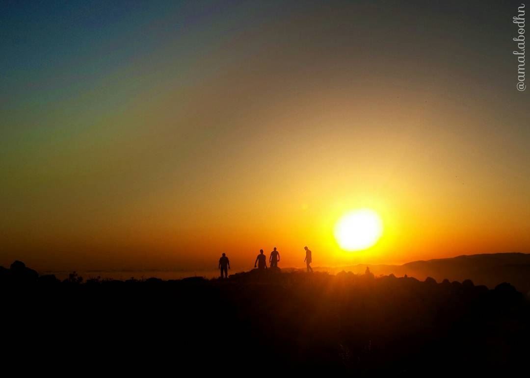 📷🌄🍃 be high 👌 sunset_madness  sunsetsniper  sunsetlovers  sunset_pics... (Al janoub-Lebanon)