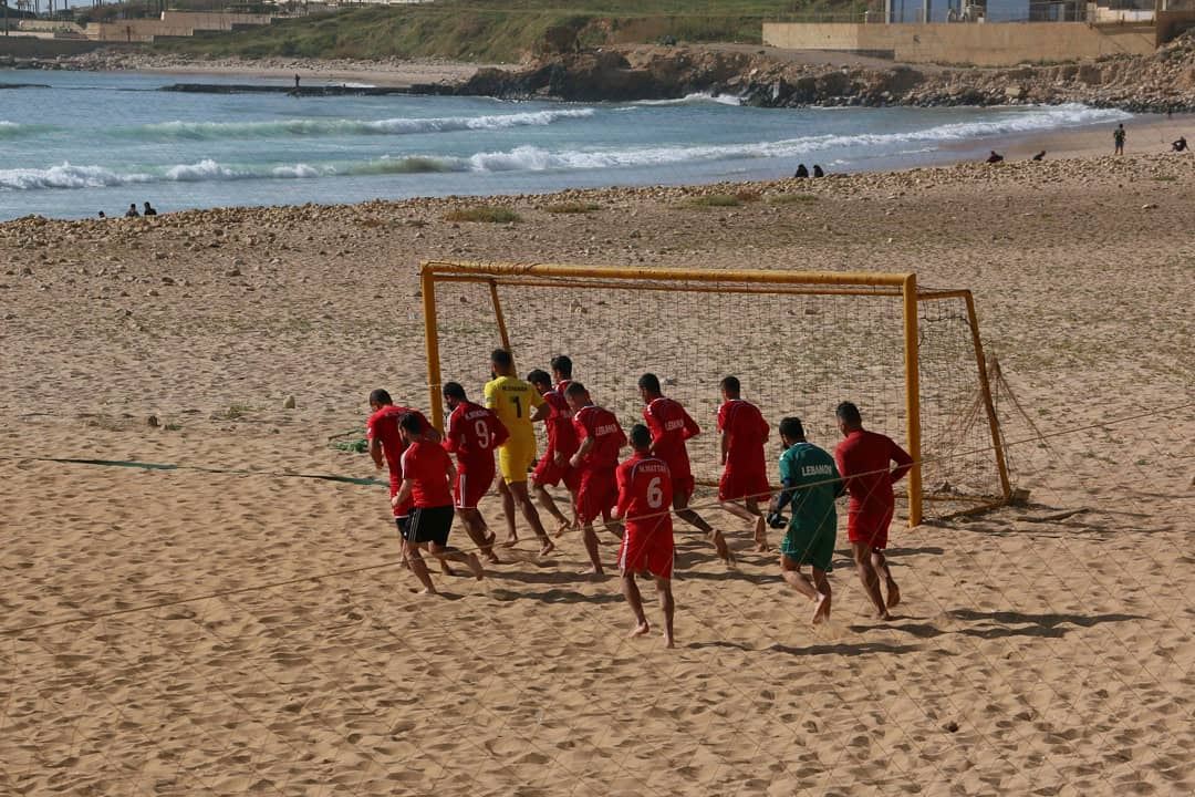 Beach Soccer team is training ... Is it the national team?... (Ramlat Al Bayda', Beyrouth, Lebanon)