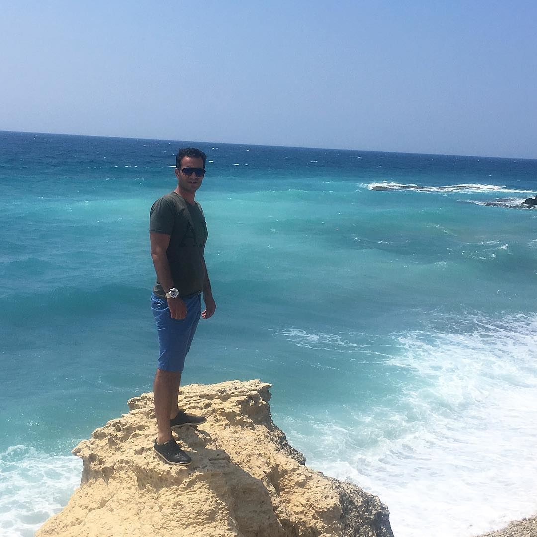 Beach vibes 🌊   summer  lebanon  beach batroun  livelovelebanon ... (Batroûn)