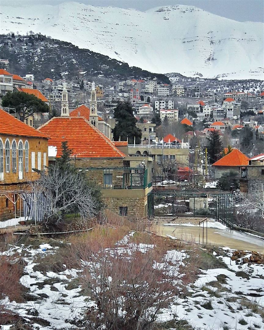 Beautiful  Baskinta, the neighbor of Sannine's majestic mountain 😍... (Baskinta, Lebanon)