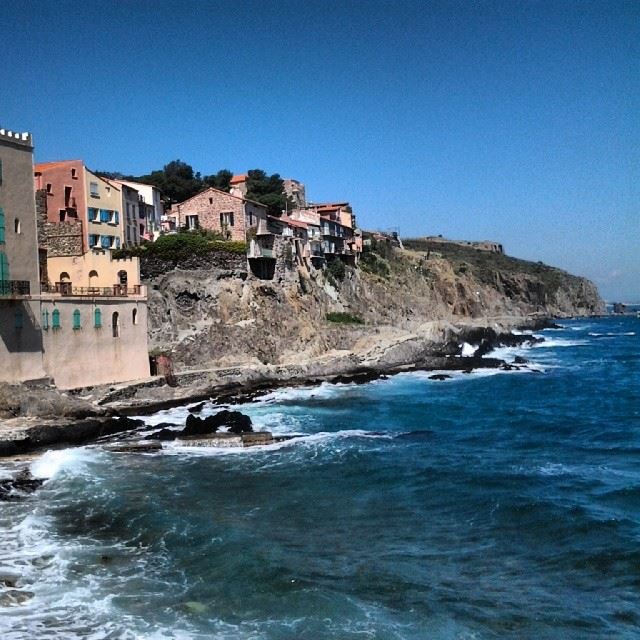 Beautiful cliffs of Collioure! Collioure  beautiful  France ...