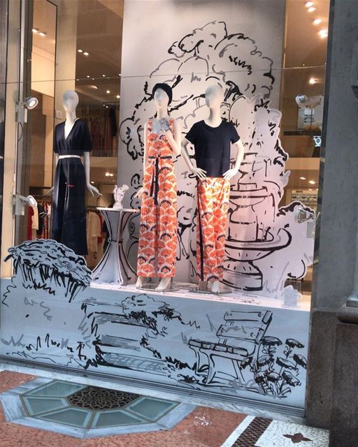 Beautiful display in Milan DailySketchLook 330 shopping  italian ... (Milan, Italy)