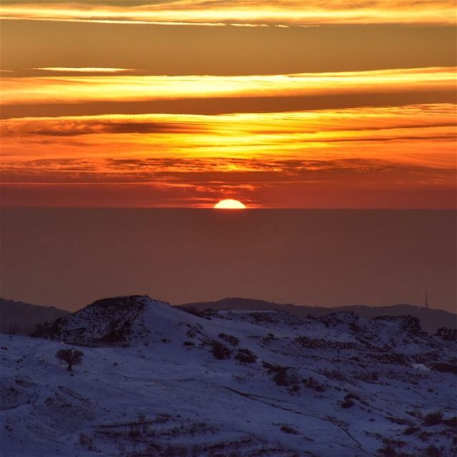 Beautiful endings 🌅••••••••••••••••••••• sunset  hikers  mountains ... (Baskinta, Lebanon)