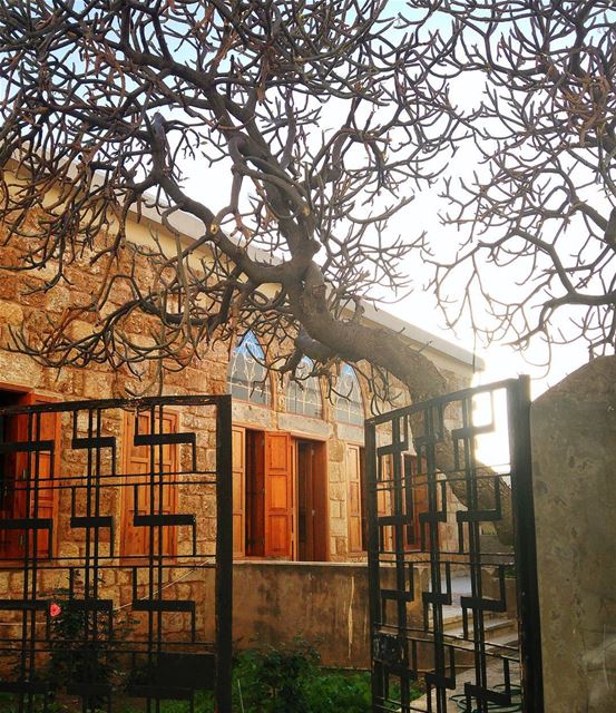 Beautiful house  lebanon  nature  naturelovers  natureporn  landscape ... (Batroûn)
