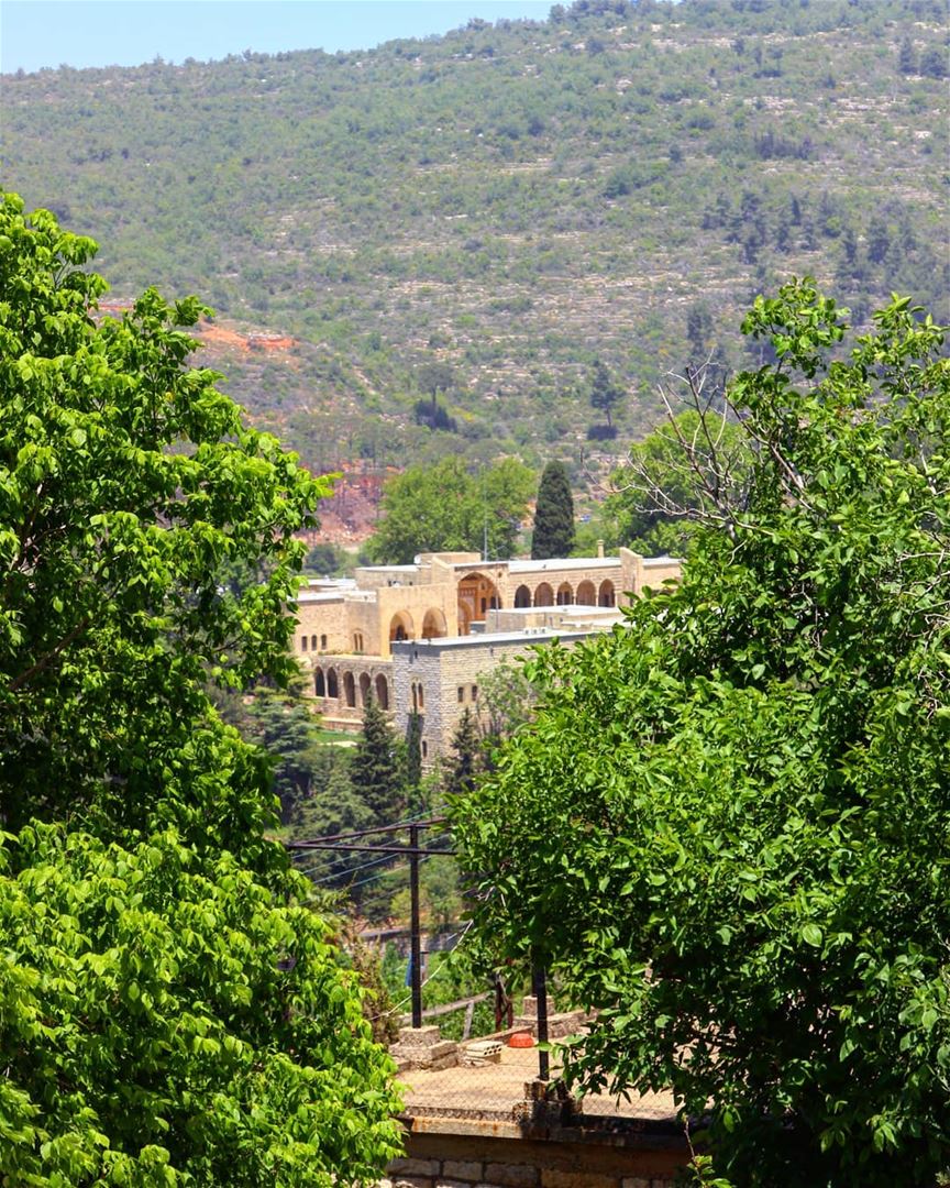 Beautiful morning with a view on Beiteddine palace 🙂💚💚 ........... (Beit Ed-Deen, Mont-Liban, Lebanon)