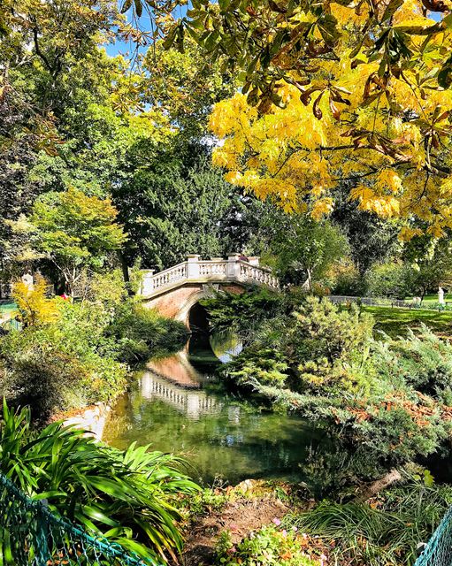 Beautiful parks are everywhere!.... Lebanon  Beirut  popcorn961 ... (Parc Monceau)