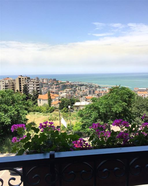 Beautiful view 🌺⛅️  a7labaladbil3alam  photo  love  photograph ... (Ghadir, Mont-Liban, Lebanon)
