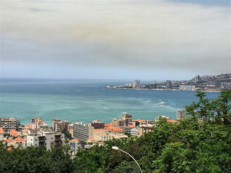 Beautiful view 🌺⛅️  a7labaladbil3alam  photo  love  photograph ... (Joünié)