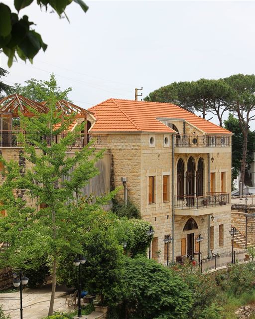 Beauty is everywhere 🏡 ......... Lebanon  chouf  beiteddine ... (Beit Ed-Deen, Mont-Liban, Lebanon)