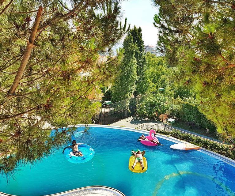 Because Sunday is about Family day! 💙💙💙  chilling ... (Ballouneh, Mont-Liban, Lebanon)