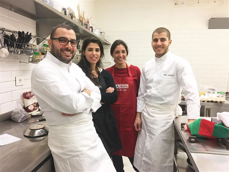 Behind the scenes of today's "bake a smile" with @elleetvireleb 🎄🎄🎄🎄🎄� (Beirut, Lebanon)