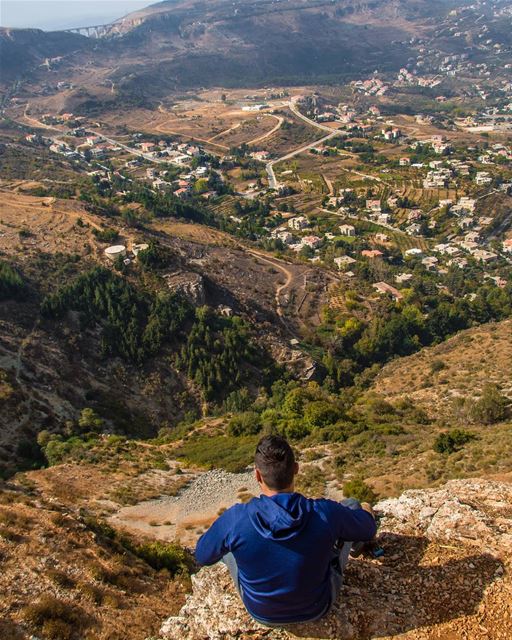 Being on edge isn't as safe But the view is better..... edge... (Falougha, Mont-Liban, Lebanon)