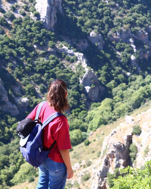 Being on the edge isn't as safe,but the view is better 🙃 mylebanon ... (Blât, Al Janub, Lebanon)