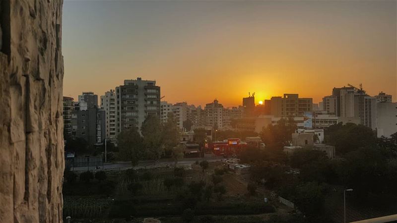  beirut  beiruting  sunsetview  sunset  sunset🌅  sunsetlovers ... (Mount Lebanon Hospital)