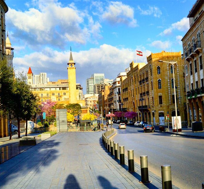 Beirut central district buildings  flag  lebaneseflag  mosque ...