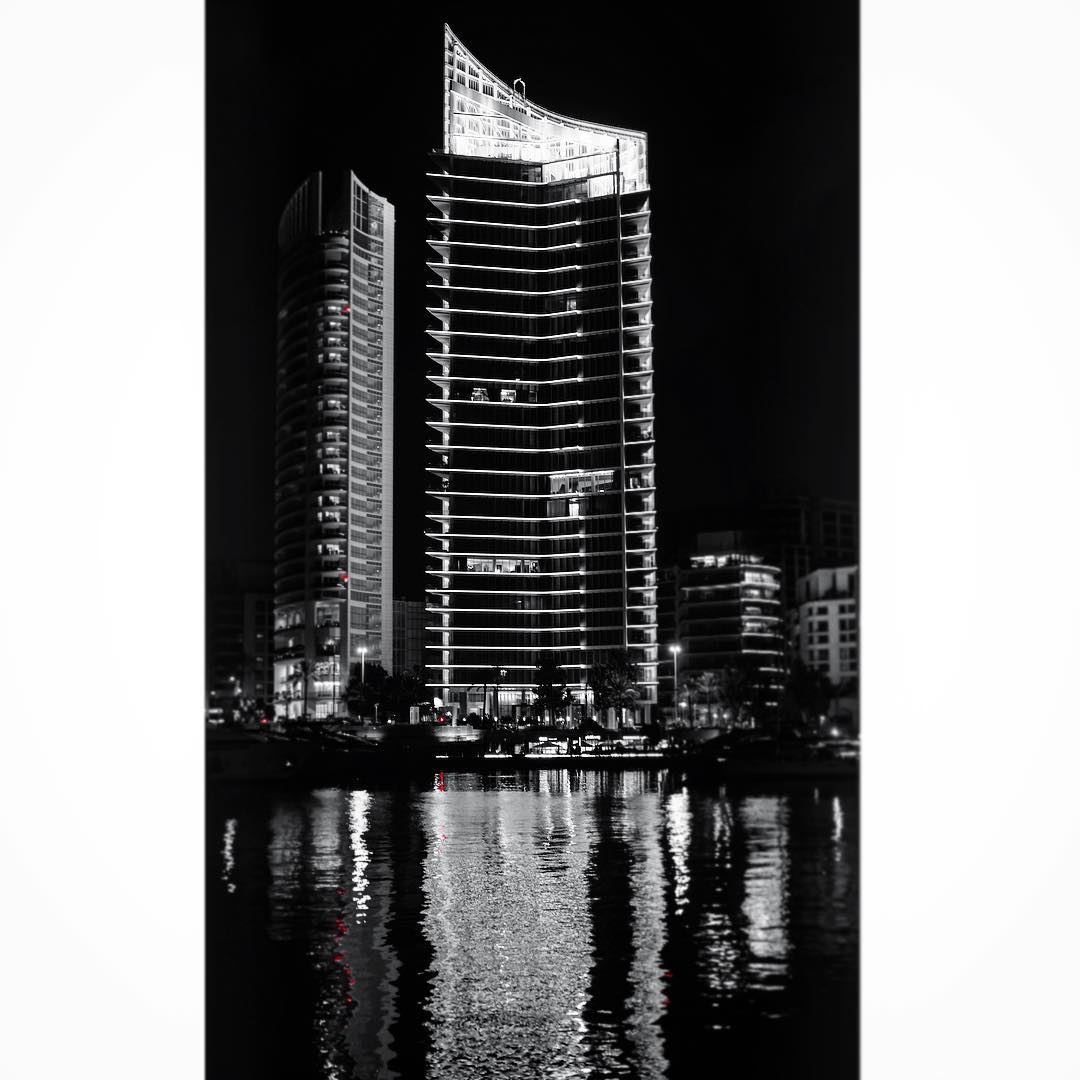 Beirut City lights 🌃 .————————————•Fujifilm 📷Sleiman Khoury©️All... (Zaitunay Bay)