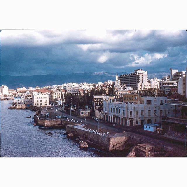 Beirut Corniche Saint George "Zaytoune" in 1960 .