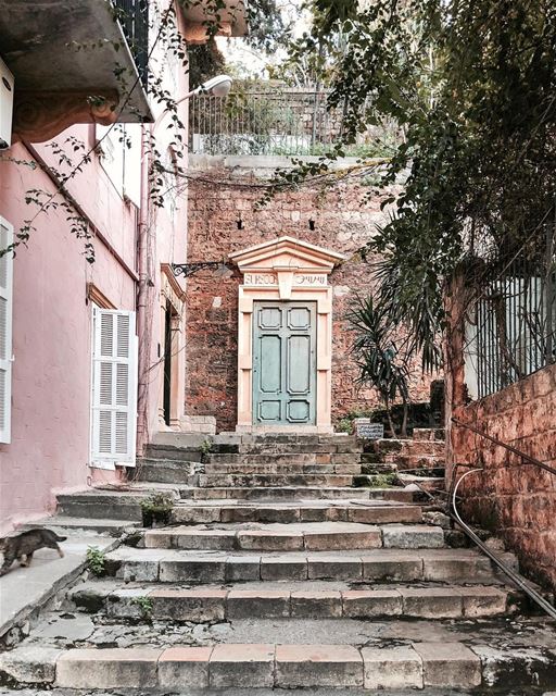 Beirut gems✨💕🌺🌸 justgoshoot urbex nature.... vsco vscocam... (Beirut, Lebanon)