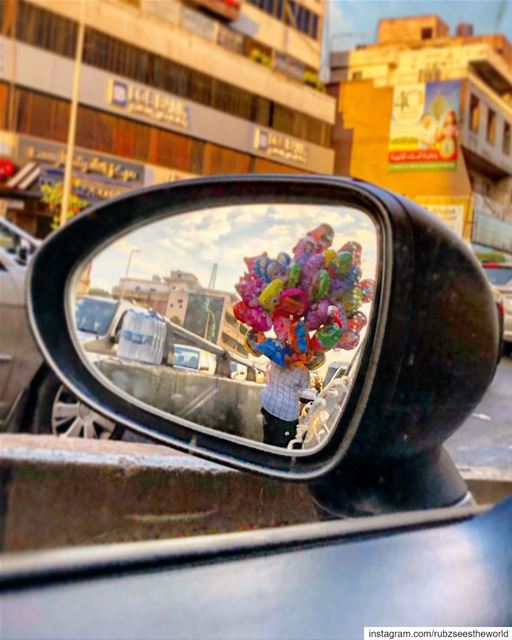 Beirut, Lebanon: Mr. Balloon Man 🎈  rubzaroundlebanon  rubzseestheworld... (Beirut, Lebanon)