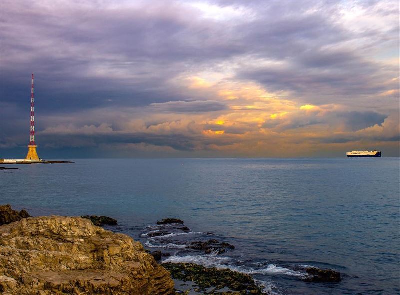  Beirut lebanon sea landscape nature cloudy sky super_lebanon... (Ain El Mreisse, Beyrouth, Lebanon)
