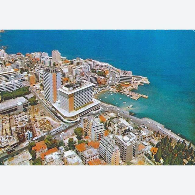 Beirut Minet Al Hosn, Phoenicia Hotel - Saint George Hotel In 1973 .