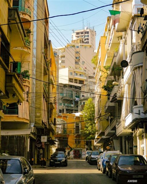 Beirut neighbourhoods ❤ neighborhood  neighbor  old  buildings  house ... (Mar Mikhael-Armenia The Street)