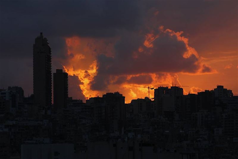 BEIRUT ON FIRE 💣☁️  Beirut  beiruting  Lebanon  LiveLoveLebanon ...