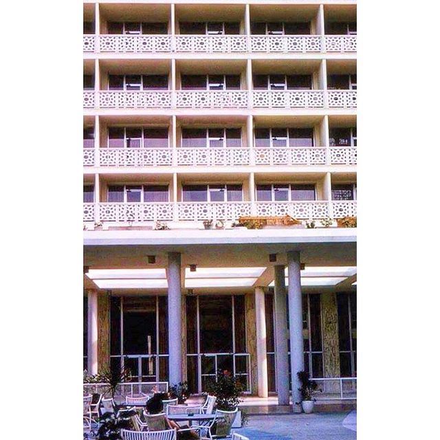 Beirut Phoenicia Hotel - 1971 .