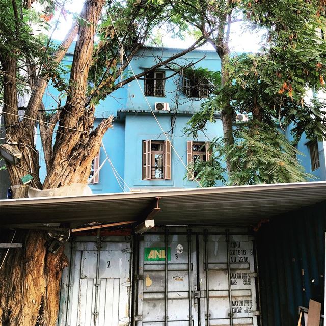  beirut  shippingcontainer  shack  treehouse typical  oldbuilding  blue ... (Mar Mikhael Village)