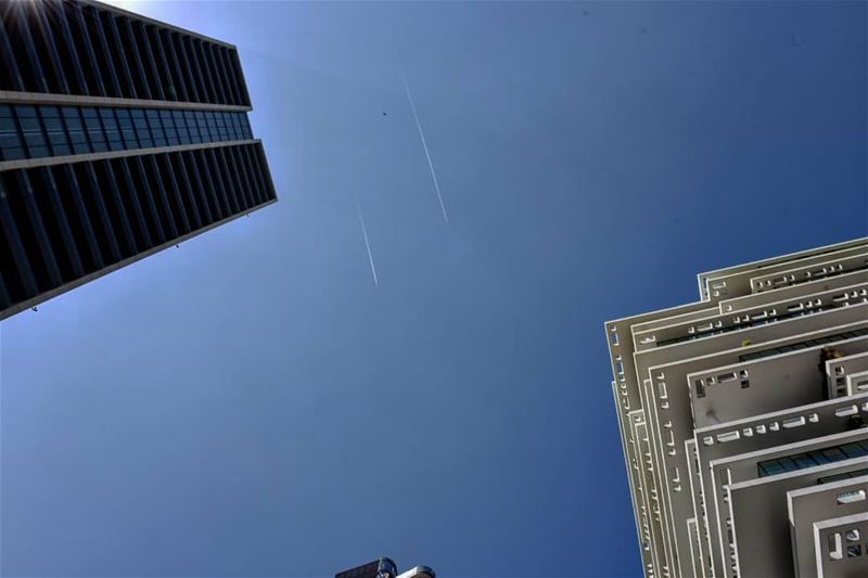 Beirut sky, can u see the planes? lebanon  livelovebeirut ... (Beirut Terraces)