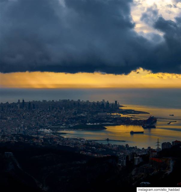  Beirut under the storm ⛈️  lebanon 🇱🇧  night   city  buildings  lights ... (Beirut, Lebanon)