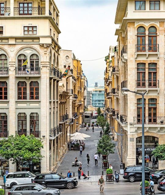 Beirute por outro ângulo. Beleza e elegância dos tradicionais terraços na... (Allenby Street)