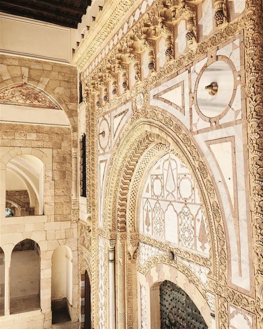 Beiteddine Palace. ... (Beiteddine Palace)
