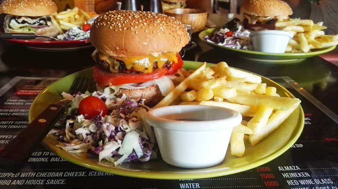 Best burger in Lebanon 😍😍 🇱🇧 yummy  food  foodporn  burgers  burger ... (Marcello's)