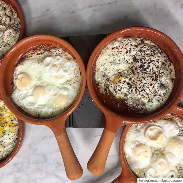Best eggs are made in an authentic “fakhara” (lebanese pottery). Put a... (Ashghalouna)