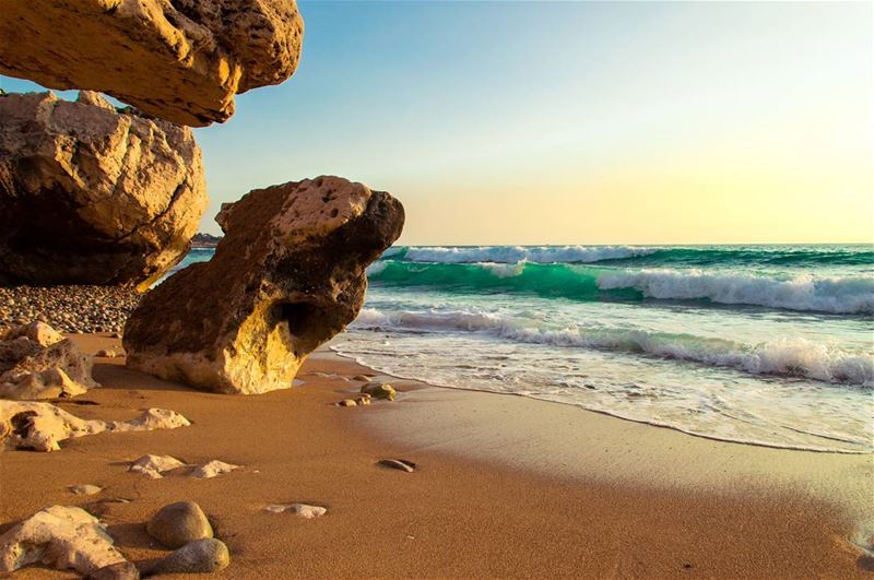 Best escape anyone can have 🏖🌊..... summer beach oceon sunset sun... (Batroûn)