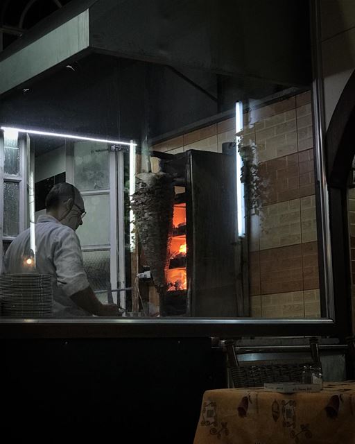 Best shawarma ever 🇸🇾 heritage  syria  vacation  lebanon mysoul memories... (مطعم الصدّيق)