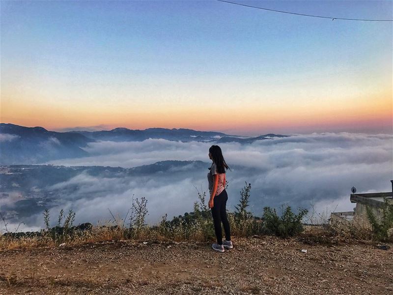 Between the  clouds ☁️ livelovenature  livelovelebanon  nature ... (Annâya, Mont-Liban, Lebanon)